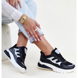 Czarne sneakersy na grubej podeszwie Matea 1