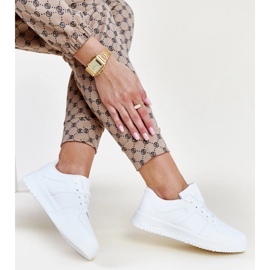 Białe sneakersy sportowe Hagara 1