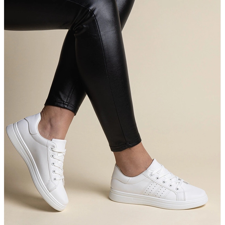 Białe sneakersy eko skóra Cathleen 1
