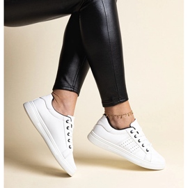 Białe sneakersy eko skóra Cathleen 1