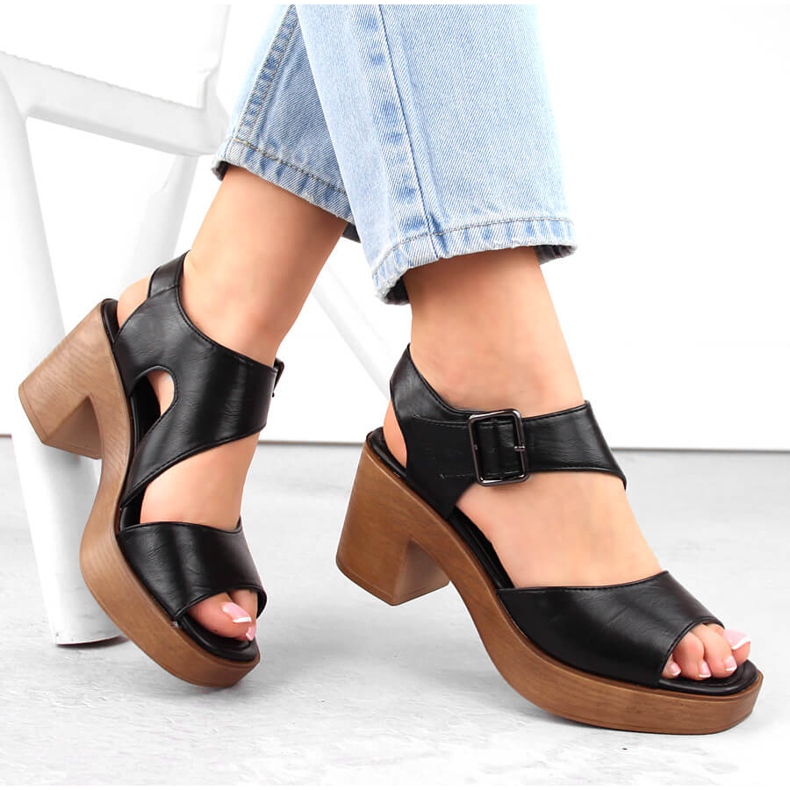 M. DASZYŃSKI Sandały damskie na słupku i platformie czarne M.Daszyński MR23117-1 1