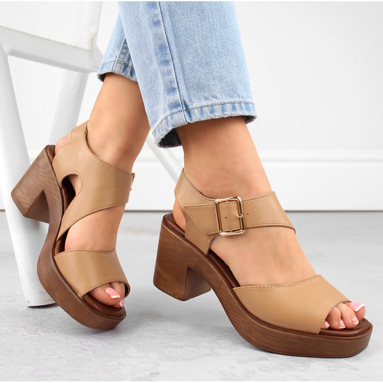 M. DASZYŃSKI Sandały damskie na słupku i platformie kamel M.Daszyński MR23117-1 beżowy 1