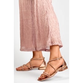Eleganckie sandały damskie z cyrkoniami na niskim obcasie różowe 4