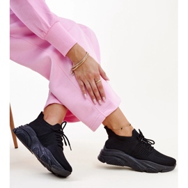 Czarne sneakersy na masywnej podeszwie Kassi 1