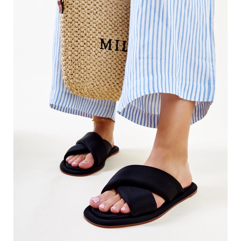 Czarne kapcie Randa 1