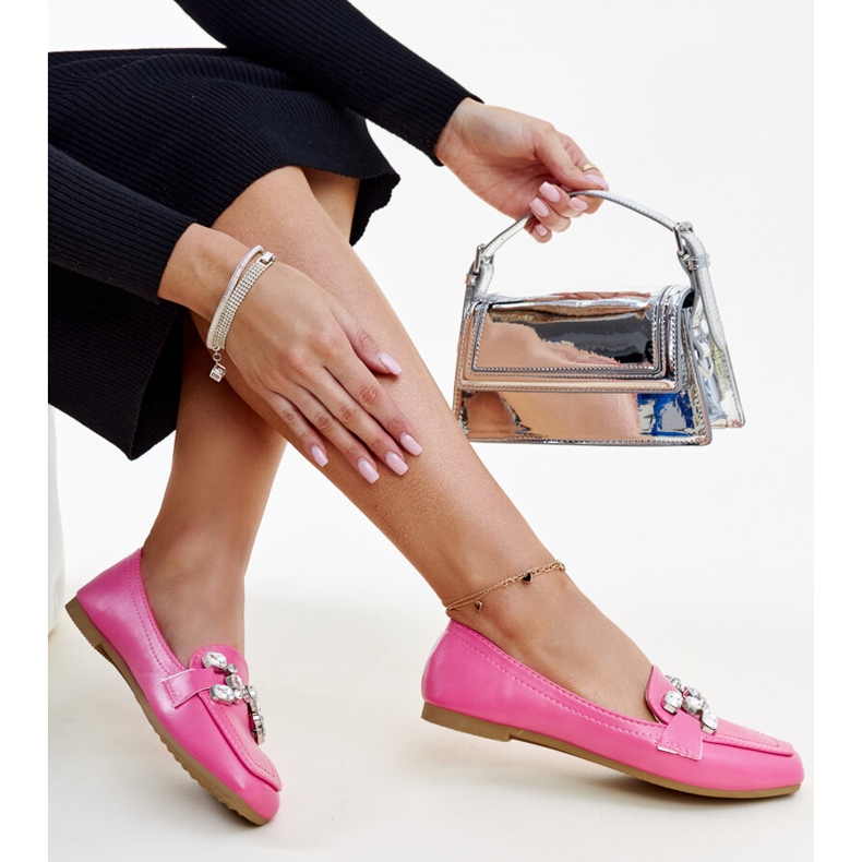 Ciemnoróżowe mokasyny z cyrkonową klamerką Mali 1