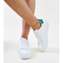 Biało-zielone sneakersy Akila białe 2