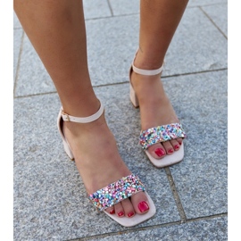 Sandały na słupku z kolorowymi kamyczkami Ghusona beżowy 1