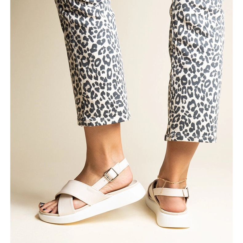 Beżowe sandały na platformie Burnet beżowy 1