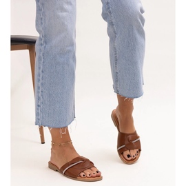 Kapki zdobione paskiem z cyrkoniami Amari brązowe 1