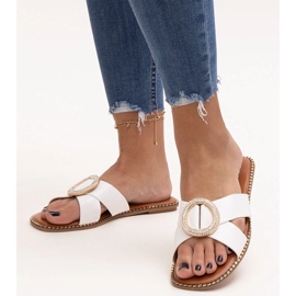 Kapki zdobione klamerką w cyrkonie Salimba białe 1