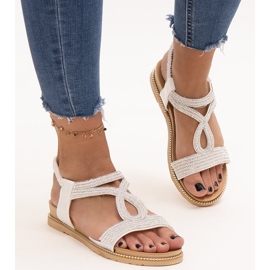 Białe sandałki zdobione cyrkoniami Detila 2