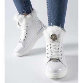 Białe lakierowane sneakersy z futerkiem Fiemme 2