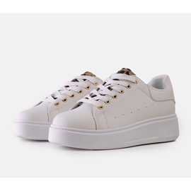 Białe sneakersy z efektownym zdobieniem Asmait 1