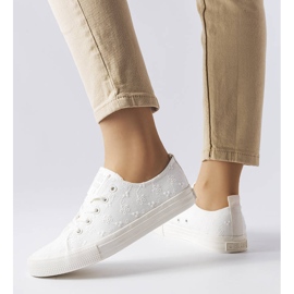 Białe trampki z haftem Big Star LL274223 2