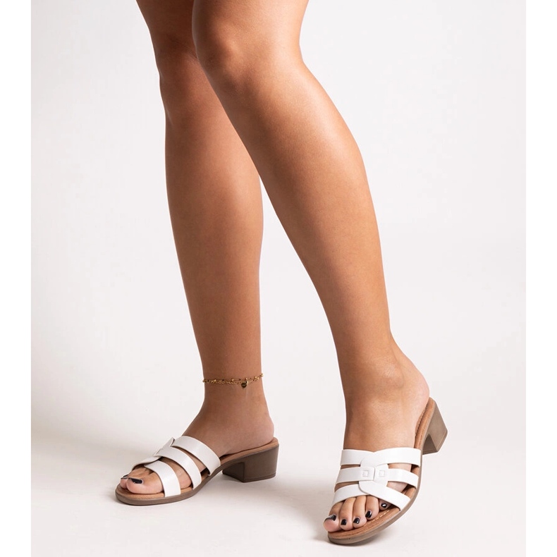 Białe klapki na obcasie Lidiene 1