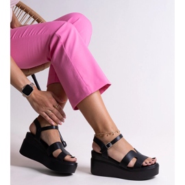 Czarne sandały na koturnie Reema 1