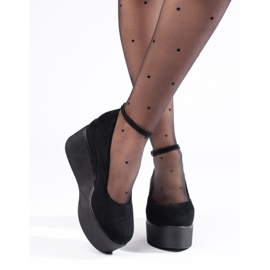 Czarne czółenka na koturnie 2