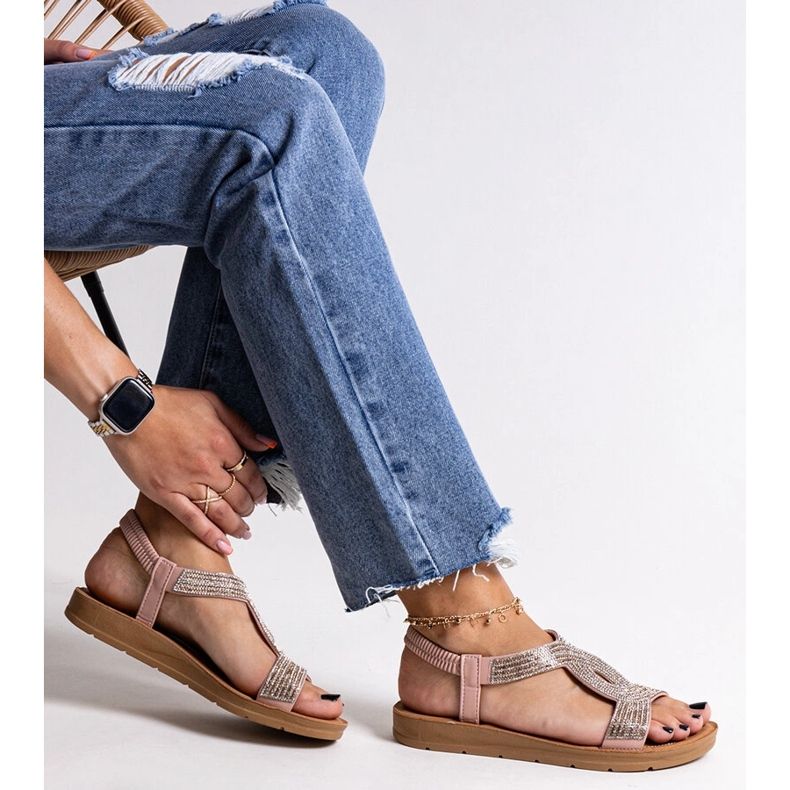 Różowe sandałki zdobione cyrkoniami Michalina 1