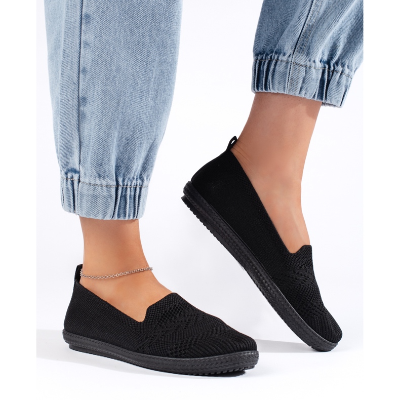 Damskie materiałowe czarne slip on 1