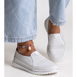 Białe skórzane półbuty Vinceza 1