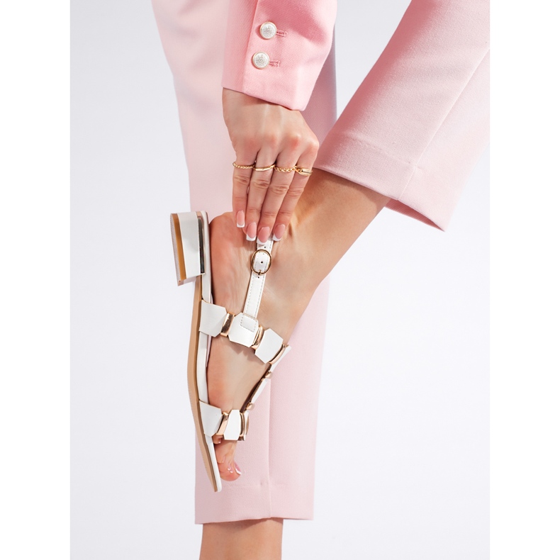 Białe stylowe płaskie sandały 2