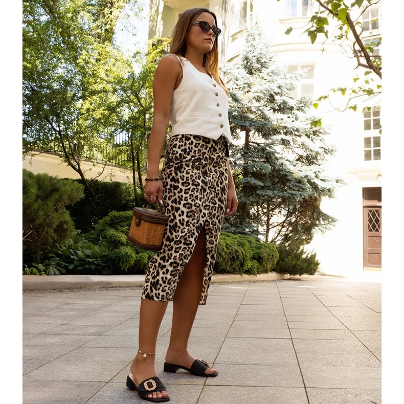 Czarne klapki na niskim obcasie Cantara 1