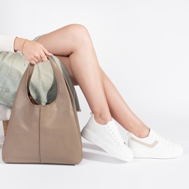 Zamszowe buty damskie na platformie czarne 1