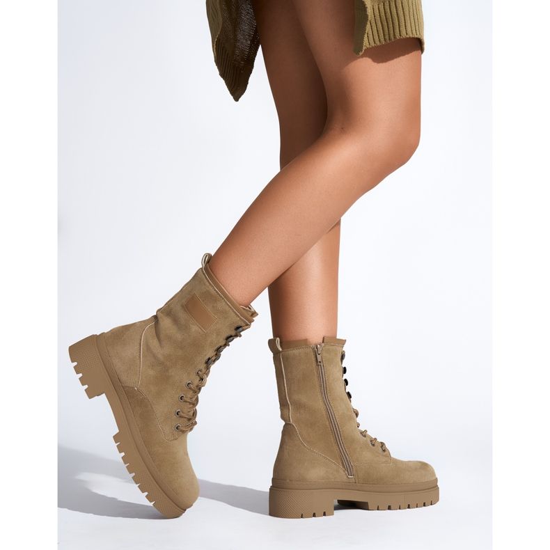 Brązowe sznurowane damskie botki 2