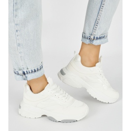 Sportowe białe buty na grubej podeszwie 2