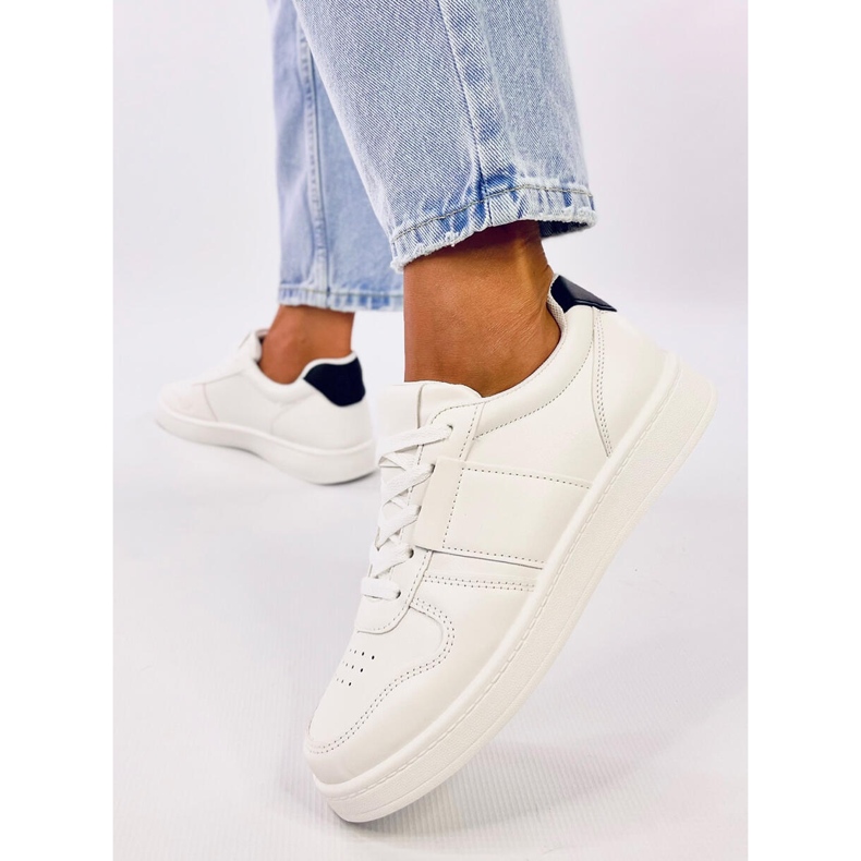 Sneakersy damskie Lemoro Black białe 2