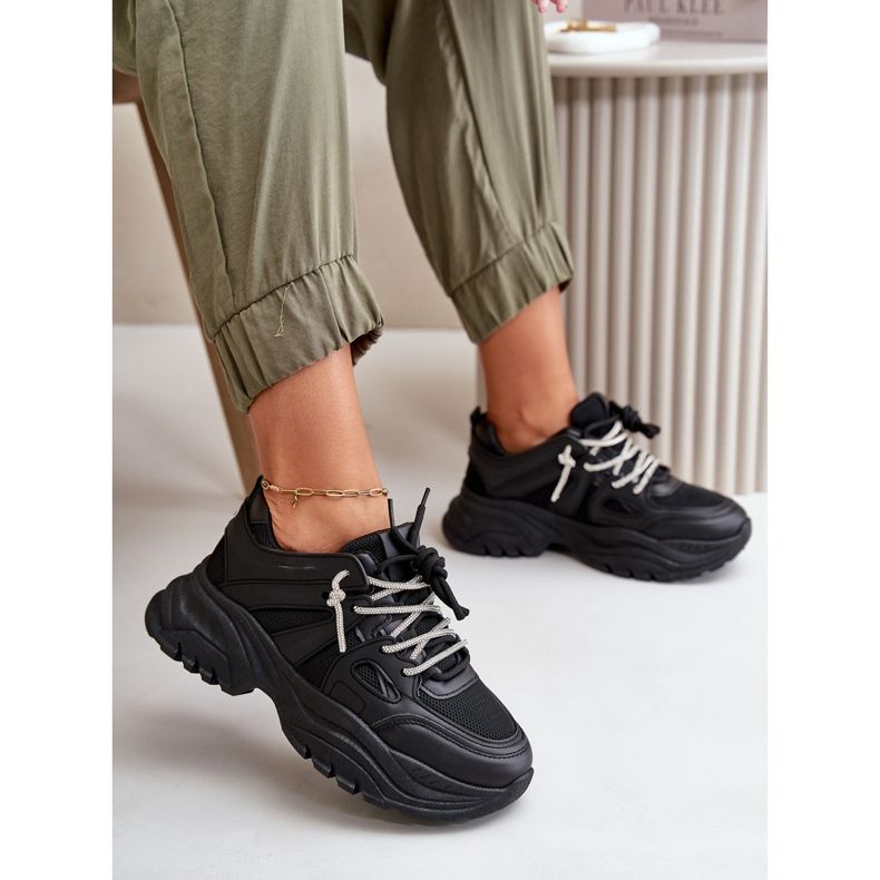 Sneakersy Damskie Na Masywnej Podeszwie Z Ozdobnym Sznurowaniem Czarne Relissa 1