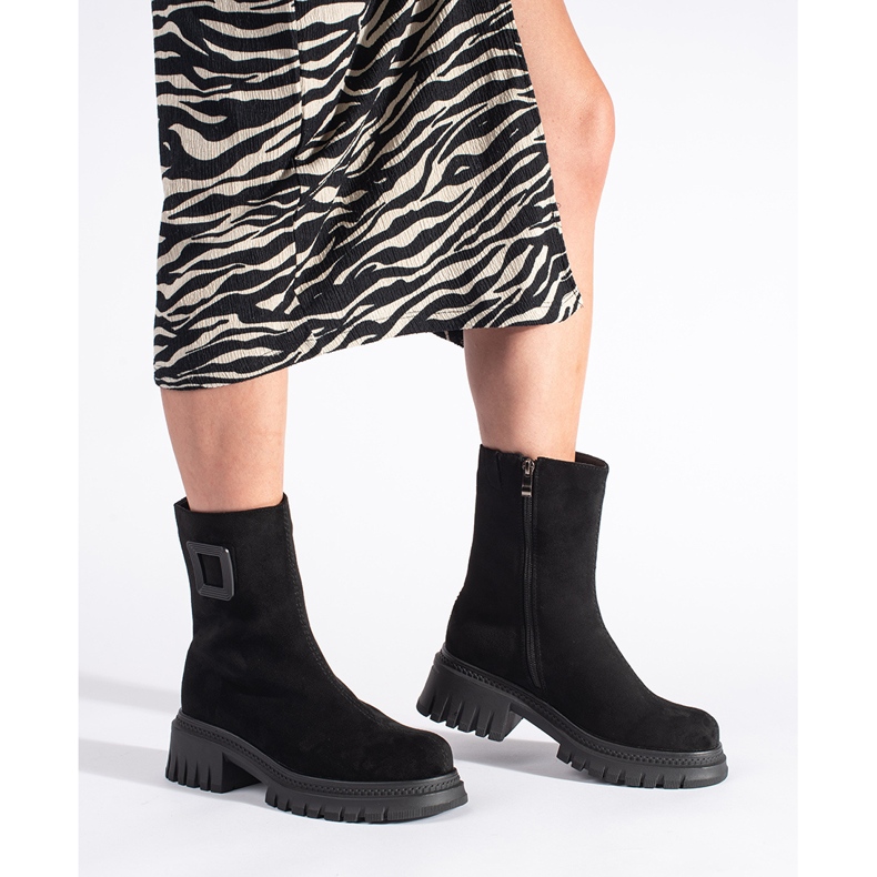 Czarne botki damskie na grubej podeszwie 1