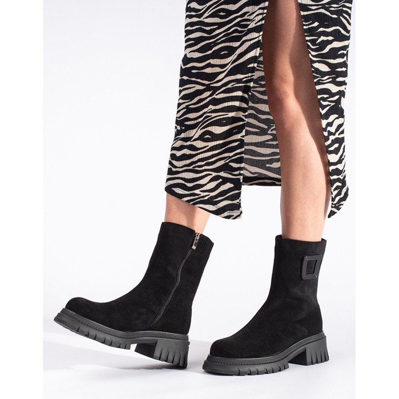 Czarne botki damskie na grubej podeszwie 2