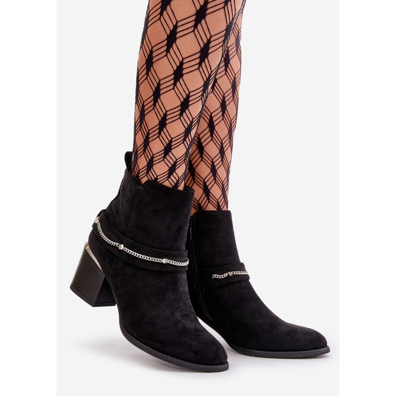 Ocieplane Botki Damskie Na Słupku Z Łańcuszkiem Eko Zamszowe Czarne Hanalen 1