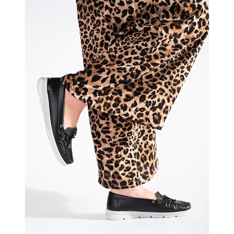 Czarne mokasyny na platformie 2