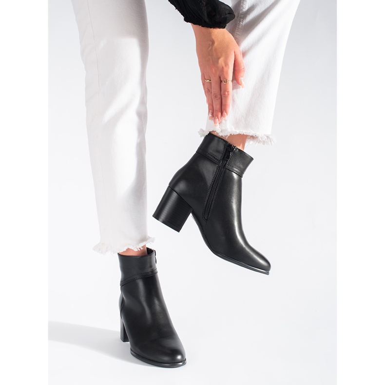 Czarne botki na słupku Sergio Leone 2