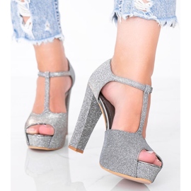 Szare błyszczące czółenka na słupku Elissa 1