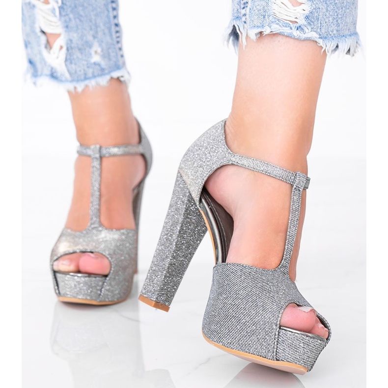 Szare błyszczące czółenka na słupku Elissa 1