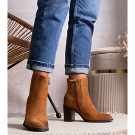 Brązowe botki na słupku Fikriya 1