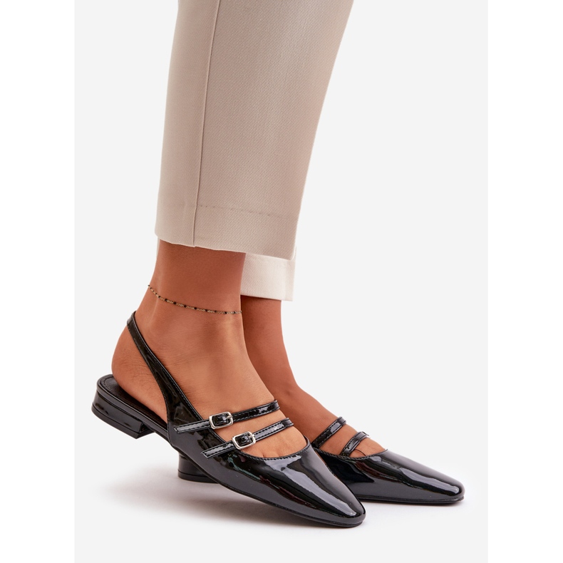 Lakierowane Baleriny Z Paskami Na Niskim Obcasie Czarne Bialettia 1