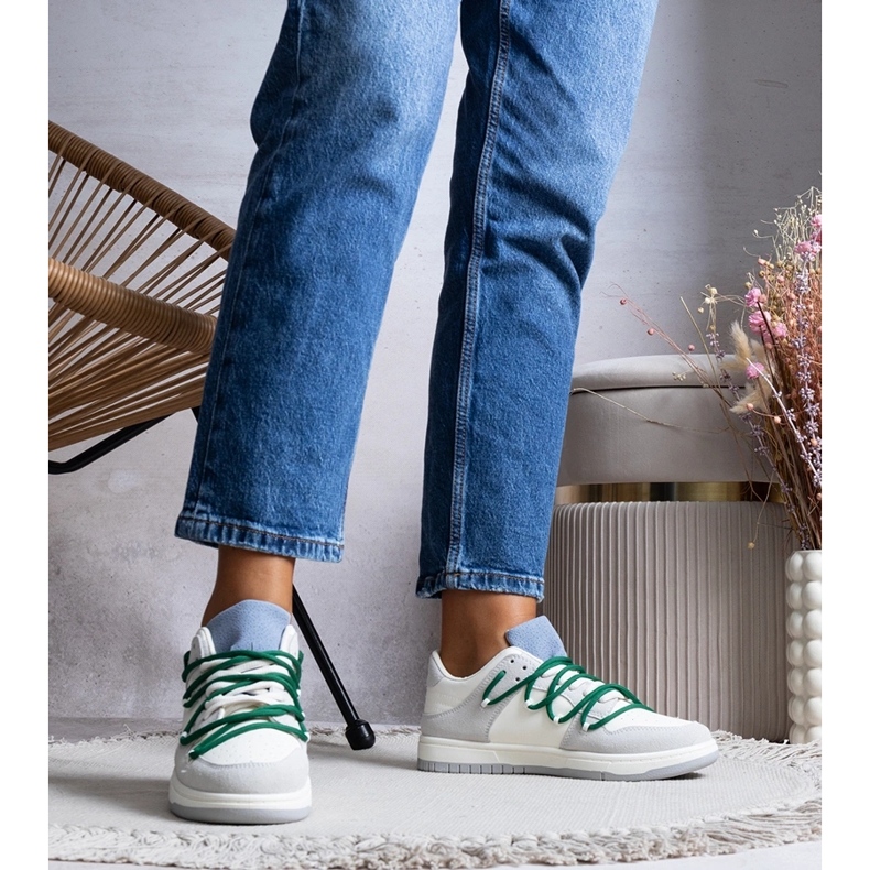 Szare sneakersy z zielonymi sznurówkami Aucoin białe 1