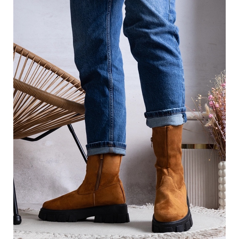 Brązowe botki na platformie 1