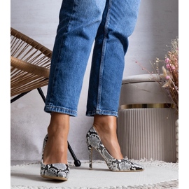 Białe szpilki Efrem 2