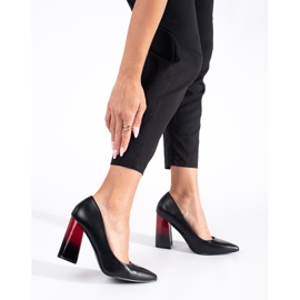 Czarne czółenka damskie na słupku 2