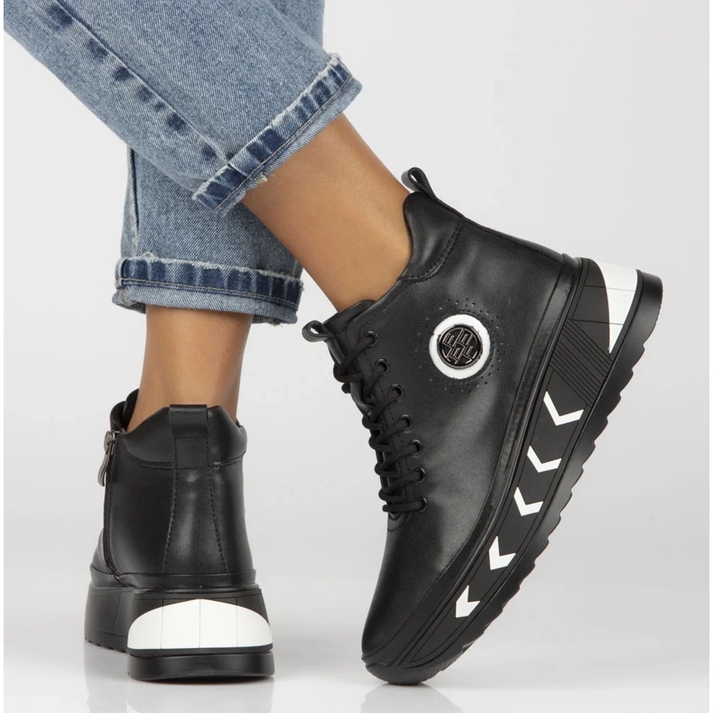 Skórzane botki na platformie Filippo DBT4214/24 Bk Wh czarne 1