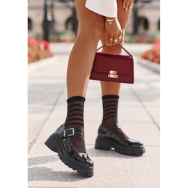 Lakierowane Półbuty Damskie Z Klamrą Czarne Plikuria 1