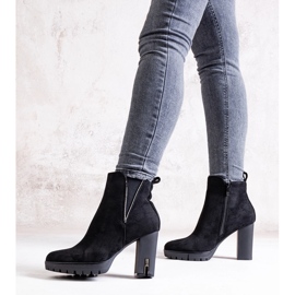 Czarne botki na słupku z cyrkoniami Hayet 1