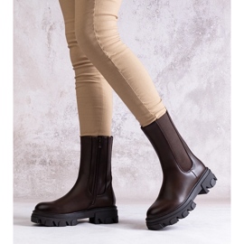 Brązowe wysokie botki z eko skóry Manera 1