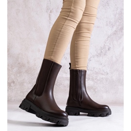 Brązowe wysokie botki z eko skóry Manera 2